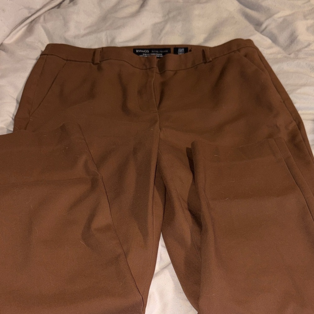 Women’s RW&Co Slim leg dress pant